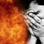 قام بضم أخته وهما عاريان