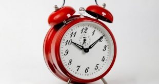 منبه عجيب ظل يرن مدة 13 سنة