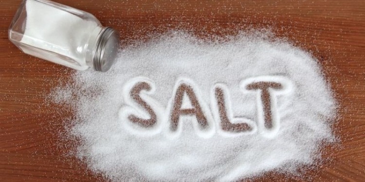 الإفراط في تناول الملح يؤثّر سلبًا على الدّماغ